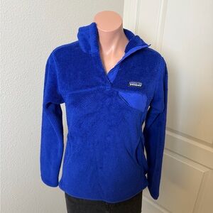 Patagonia Women's Re-Tool Snap-T Pullover in a royal blue color Sz S